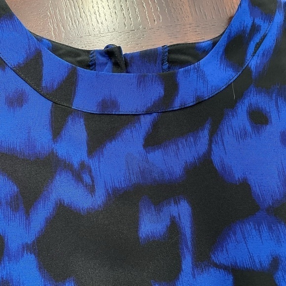 TanFjay women’s Royal blue and black long sleeve button cuffed blouse size 12 - Picture 4 of 6